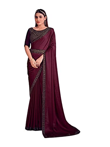 Sari en satin bordeaux avec ceinture de cocktail élégante pour fête