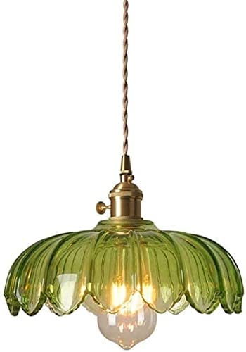 Lámpara colgante de cristal verde para crear un ambiente vintage japonés en tu comedor