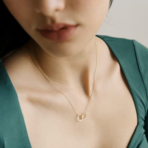 Honeycat Harmony Interlocking Circle Necklace in Gold, Rose Gold, or Silver | Delicate Jewelry2