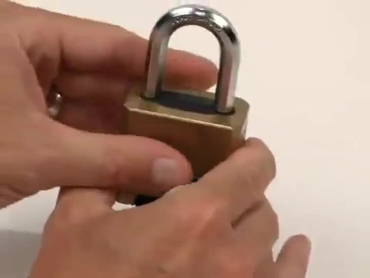 Master Lock M176XD 2in (51mm) Wide Magnum® Zinc Die-Cast Body Padlock