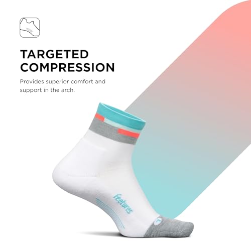 Image of Feetures Elite Light Cushion Quarter Solid - Sport Sock with Targeted Compression