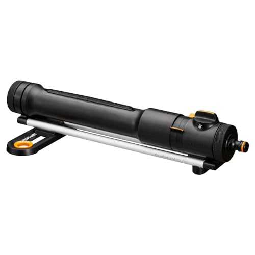 Fiskars Comfort Oszillierender Regner S–M, Inkl. herausnehmbarem Filter und Werkzeug zur Düsenreinigung, Sprinkler für 150-300 m², Schwarz/Orange, 1070834