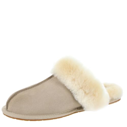 UGG Women's Scuffette II Slipper4