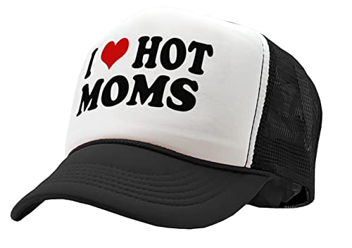 I Heart Hot Moms - Single Sexy Milf Hunter Mom - Vintage Retro Style Trucker Cap Hat (Black)