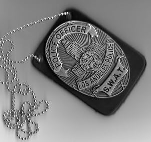 ロサンゼルス警察メダルとバッジセット Amazon.co.jp: [ガットバスター＆コンクリート] ポリスバッジ LAPD