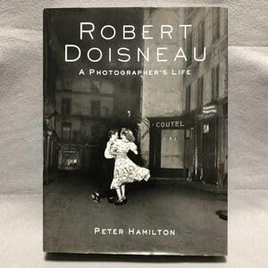 ROBERT DOISNEAU ロベール・ドアノー写真集　PARIS 仏語 Amazon.co.jp: パリ・ドアノー―ロベール・ドアノー写真集