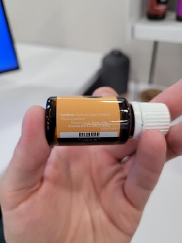 Young Living Fennel Essential Oil, 15ml | Rich Aroma | Suitable for Aromatic Diffusers | Topical Use | Vegan & Gluten-Free | Pure & Natural | Soothing Scent for Massage