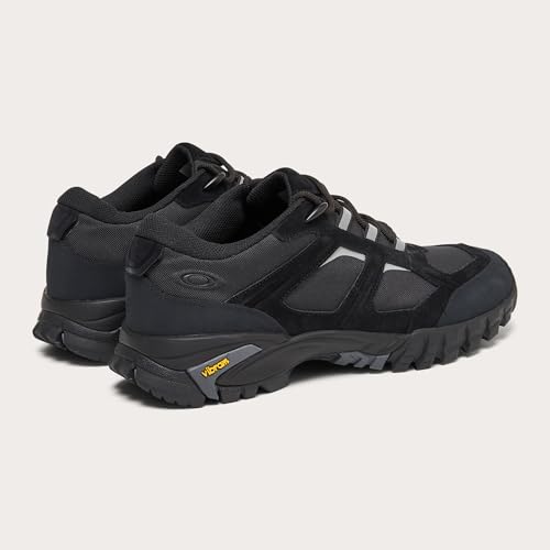 Image of Oakley Men's Sierra Terrain Sneakers