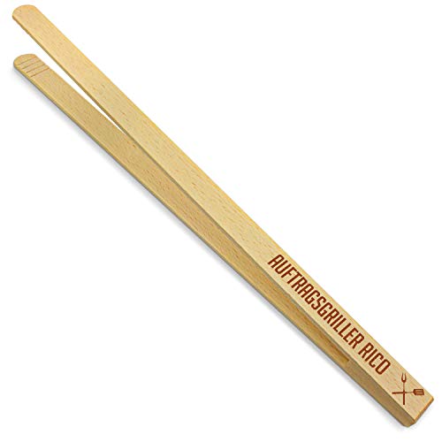 printplanet® - Holz Grillzange mit Auftragsgriller Rico - graviert - Gravierte Holzgrillzange mit Namen - 40 cm Länge
