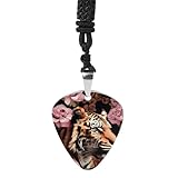 QMNLKH Exquisito collar de púa de acero de titanio impreso con jeroglífico egipcio antiguo, púa de guitarra para hombres y mujeres, regalo de cumpleaños, talla única, acero de titanio, sin piedras