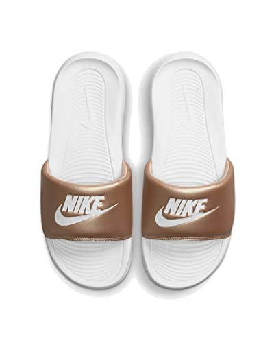 Nike Victori One Shower Slides Badelatschen (White/Bronze, Numeric_38)
