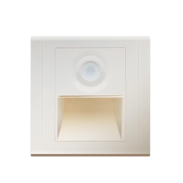 VoltShine Baliza LED empotrable con sensor PIR Nomis Square 1.2W 4500K, ideal para iluminar espacios de manera automática. Su diseño moderno y eficiente ahorra energía al detectar movimiento.