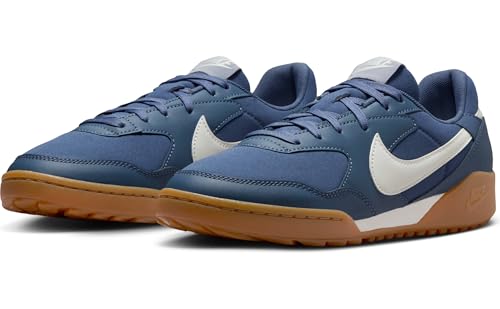 Nike Women's Terra Manta Sneaker2