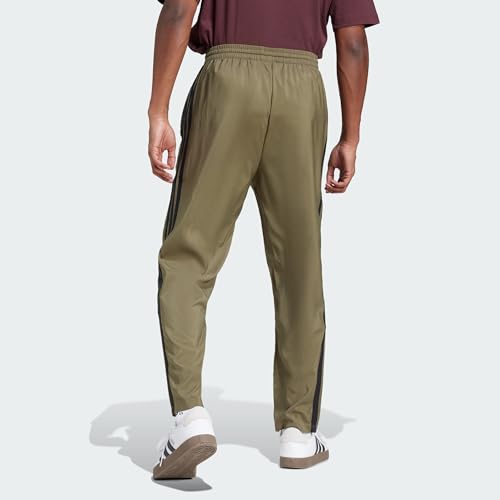 adidas Herren Essential Three Stripes Stanford Pant Open Hem, Olive Strata/Black, S