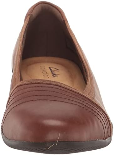 Clarks Women's Sara Erin Ballet Flat, Tan Leather, 9 | Image 1