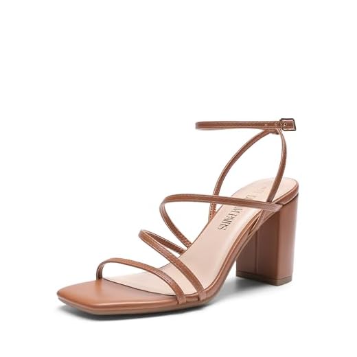 25 Chic Casual Outfits with Jeans and a Blazer - Your Ultimate Everyday Style Guide Strappy Sandal