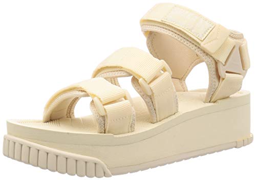 白色のサンダル