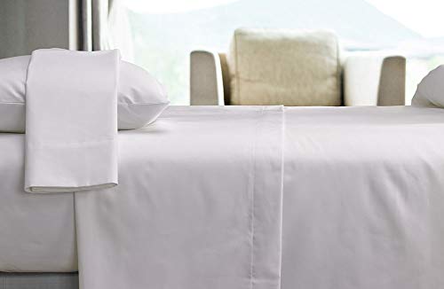 Courtyard by Marriott Hotel Signature Sheet Set - Breathable 300 Thread Count Cotton Linens - White - Includes Flat, Fitted, and 2 Pillowcases - Queen