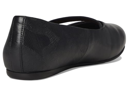 SoftWalk Women's Syracuse Mary Jane Flat3