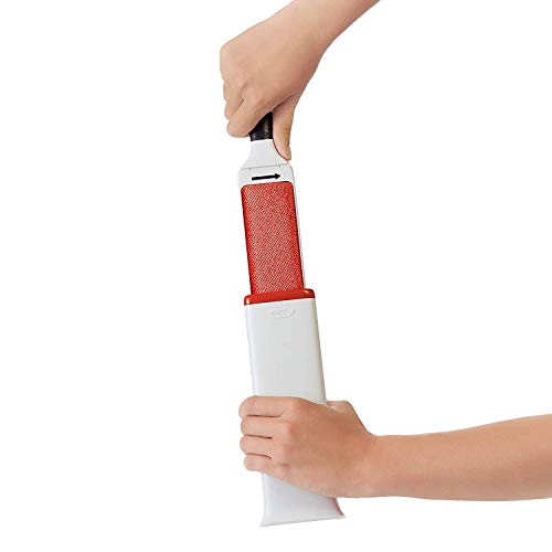 OXO Good Grips FurLifter Selbstreinigende Flusenbürste/Möbelbürste