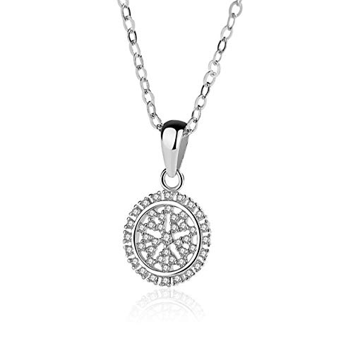 Collier pendentif argenté pour sublimer vos tenues de soirée et quotidiennes