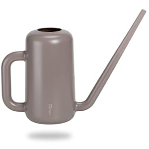 Gieter Pilea 1,8 Liter Taupe- Design Gieter van Hoogwaardig Kunststof – Gieter voor Binnen en Buiten