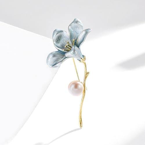 Broche magnolia bleu perles d'eau douce pour accessoiriser robe