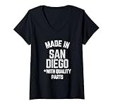 Photo Gallery donna made in san diego divertente slogan nato a san diego maglietta con collo a v Photo Gallery donna made in san diego divertente slogan nato a san diego maglietta con collo a v