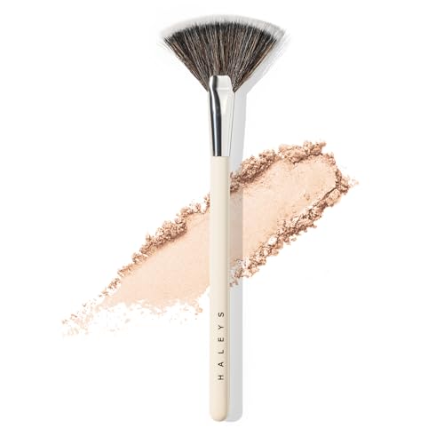 HALEYS Fan Makeup Brush – Soft Vegan Fluffy Face Brush for Applying Highlighter, Bronzer & Finishing Powder, Precise, Luminous Blending Tool, Cruelty-Free