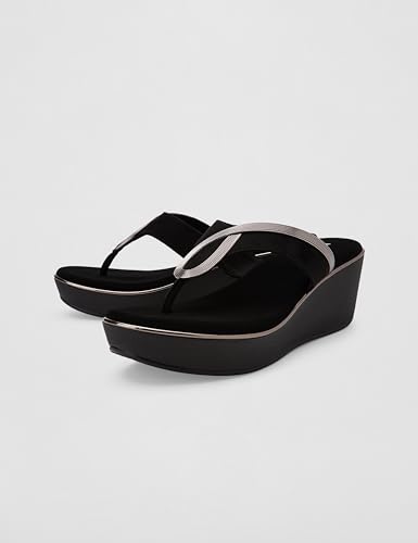 Image of Mochi Women Wedge Heel Sandal