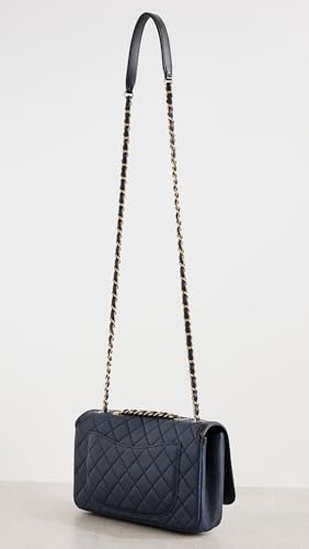 CHANEL Women's Pre-Loved Caviar Filigree Flap Bag3