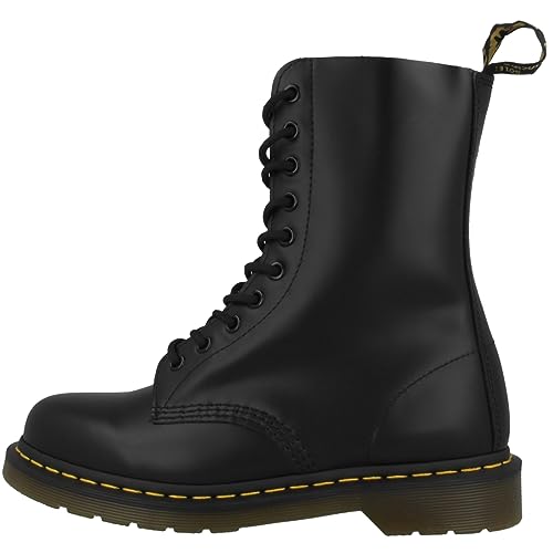 Image of Dr. Martens Unisex 1460 Leather 8 Eye Boot | Casual Boots