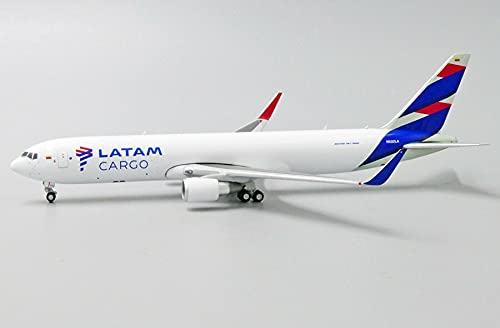 Amazon | JC Wings 1/400 完成品 LATAM 航空 Cargo B767-300F