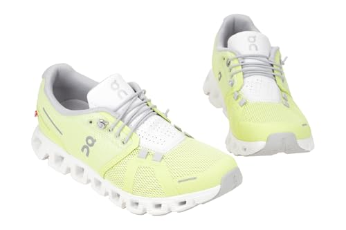 Image of On Women's Cloud 5 Sneakers