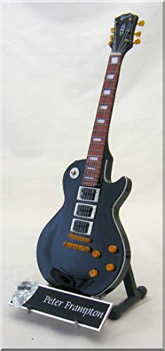 PETER FRAMPTON Guitare Miniature avec médiator - Les Beatles, Paul McCartney, John Lennon, RIngo Starr, George Harrison PETER FRAMPTON Guitare Miniature avec médiator – Image 3