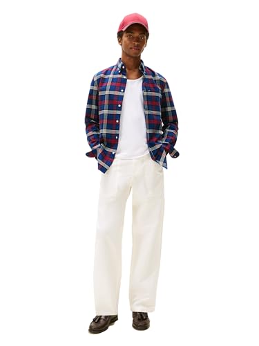 Image of Tommy Hilfiger Men's Long Sleeve Oxford Shirts in Regular Fit, Men's Button Down Shirts, Also Available in Big and Tall