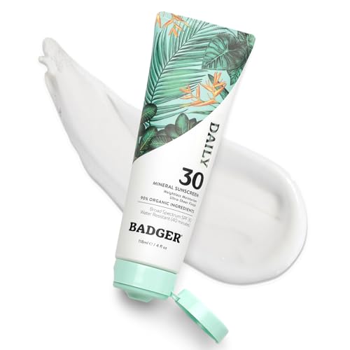 Badger Mineral Daily Sunscreen with Zinc Oxide, SPF 30, Lightweight & Easy to Apply w/No White Cast, Moisturizing Organic Sunscreen, Reef Safe, Vegan, Unscented, 4 fl oz