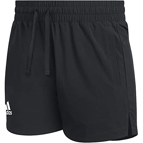 Short adidas casual femme pour vos moments de détente estivaux taille 2XL