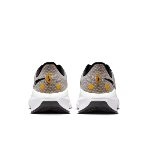 Image of Men's Nike Vomero 17 in Black /Volt-LT Smoke Grey-White
