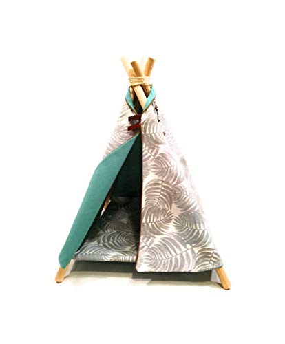 Cama para gato y perro. Estampado floral con el interior celeste. Vivo marro y broches a tono Hecho a mano. Medidas 56cm x 40cm x 40cm - Tipi para gatos, tipi para perros. Cueva gato, perro pequeño.