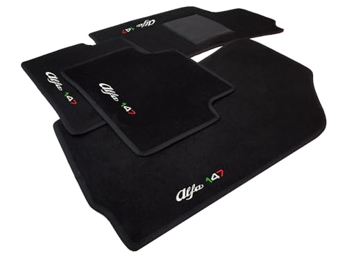 Protezione Avanzata con Battitacco Elettrosaldato: Abbiamo alzato l'asticella per la protezione interna della tua auto. I nostri tappetini sono dotati di battitacco elettrosaldato in PVC (materiale plastico forte contro la degradazione), resistente all'usura e progettato per proteggere le aree soggette a maggiore stress in corrispondenza dei pedali.
