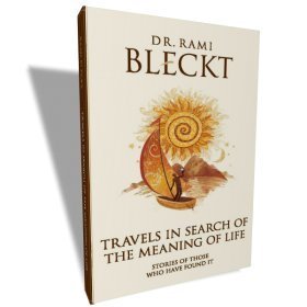 Paperback Travels In Search Of The Meaning Of Life (Stories of those who have found it) English Edition Book