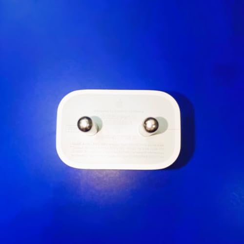 Image of USB-C 20W Power Adapter, Fast Charging, White, Compatible with Apple Devices