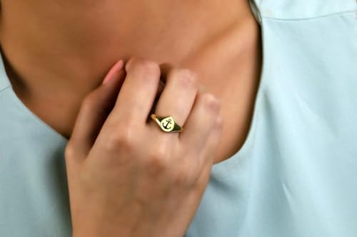 Bague ancre poire en argent : l'accessoire idéal de vos sorties d'été