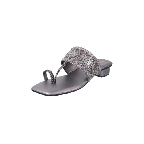 Image of Metro Women Embellished Ethnic Kolhapuri Block Heel Slip-on Sandal