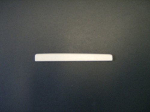 CEJUELA GUITARRA CLASICA - Nacional (Plastico) (Inferior) 86エ5 X 5エ9 X 2エ1 MM