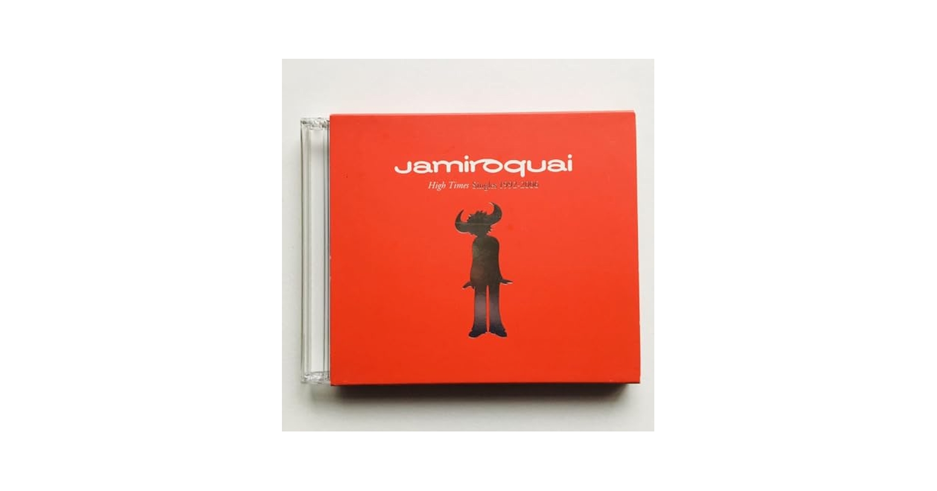 ジャミロクワイ / ハイ・タイムズ:シングルズ 1992-2006新品未使用 Amazon.co.jp: ハイ・タイムズ:シングルズ1992-2006 デラックス