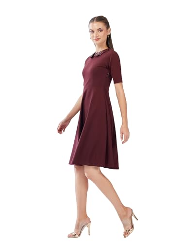 Robe patineuse col rond Miss Chase fluide et confortable pour affiner la taille