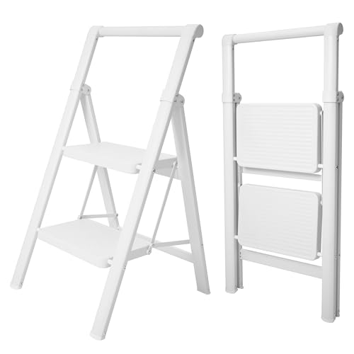 UZIRO Escalera Plegable 2 Peldaños, Liviana y Compacta, Diseño Decorativo, Peldaños Anchos Antideslizantes, Ideal para Uso en Hogar, Cocina y Oficina, Fácil de Guardar (Blanco, 2 Peldaños)