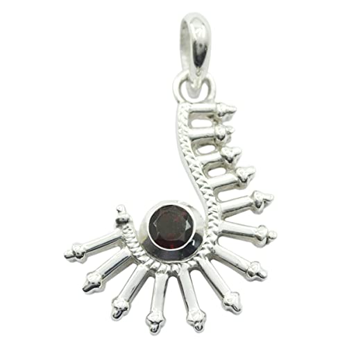 Pendentif grenat serti clos, le cadeau idéal en argent vintage pour elle